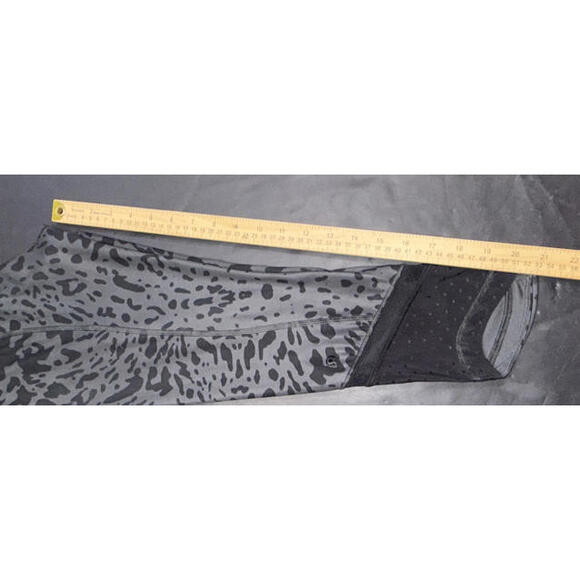 Lululemon Luxtreme Animal Print Athletic Compression Mesh Running Crop Leggings - Picture 14 of 15